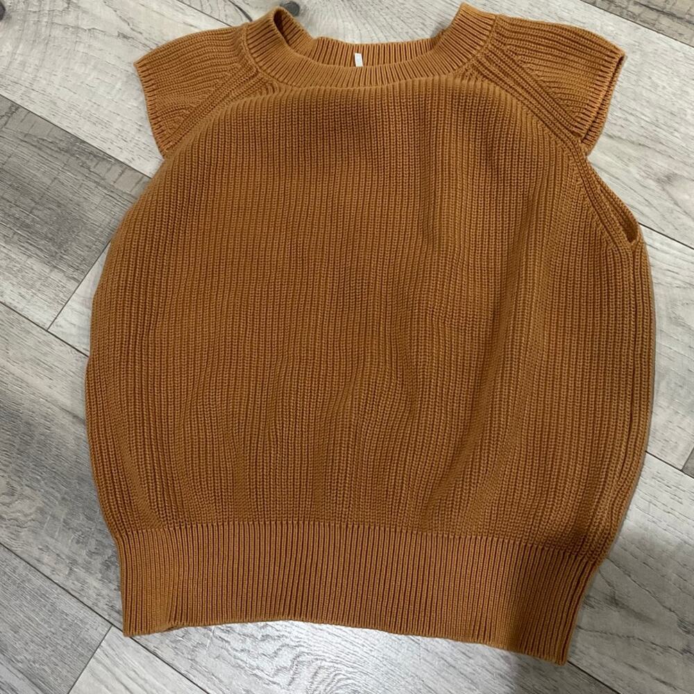 YFB knitted top size‎ medium Young Fabulous Beautiful